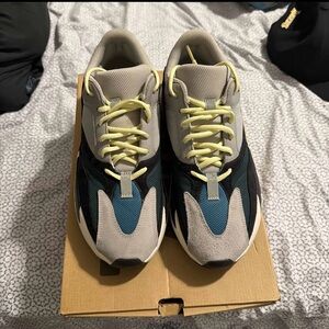 Yeezy 700